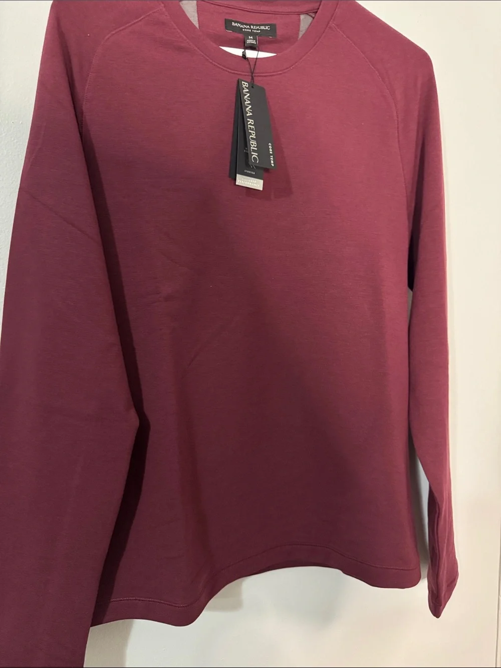 Banana Republic Men's Medium Long Sleeve Core Temp Crewneck Tee Burgundy NWT